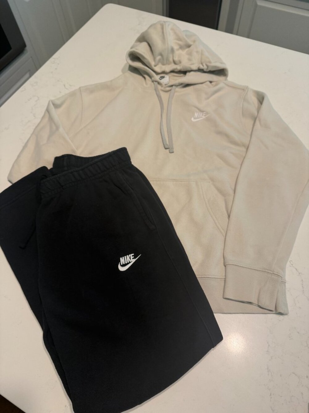 Nike Sweatpants Hoodie set Medium